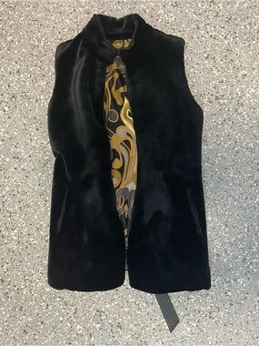 J. McLaughlin Black Faux Fur Vest
